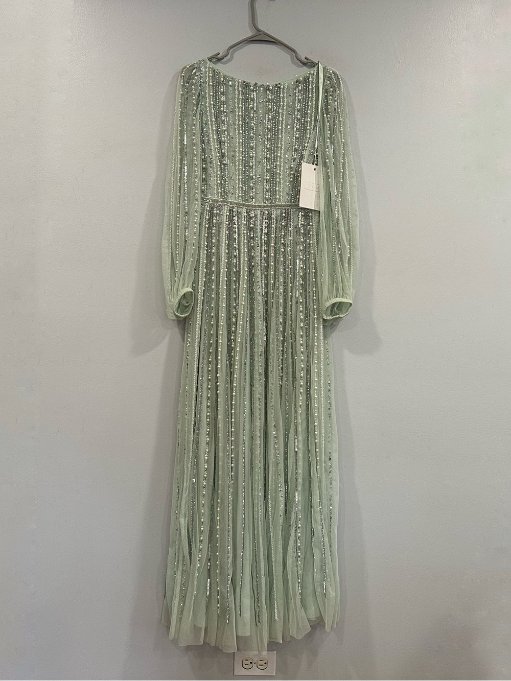 Mac Duggal 94081 Mint Green Boat Neck Long Sleeve Beaded Gown Sz 4